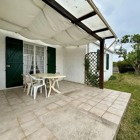 Maison 4 Pièces Près De La à Saint-denis-d'oléron, Parking Inclus - Fr-1-246a-329 *