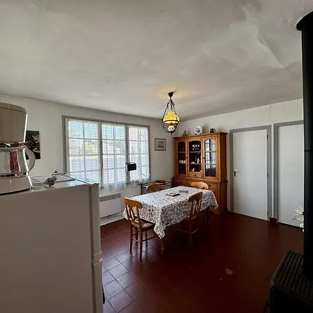 Maison 4 Pièces Près De La à Saint-denis-d'oléron, Parking Inclus - Fr-1-246a-329 *