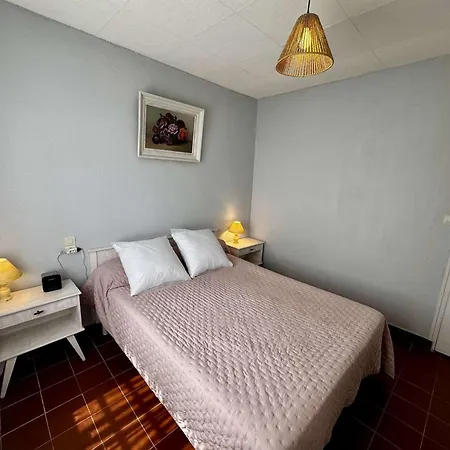 Maison 4 Pièces Près De La à Saint-denis-d'oléron, Parking Inclus - Fr-1-246a-329