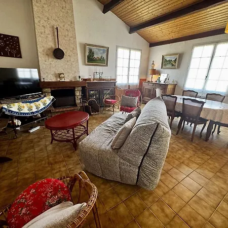 Casa de Férias Maison 4 Pièces Près De La à Saint-denis-d'oléron, Parking Inclus - Fr-1-246a-329 Saint-Denis-dʼOléron
