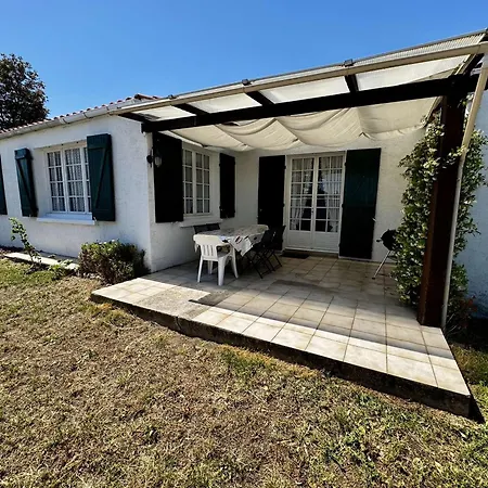 Maison 4 Pièces Près De La à Saint-denis-d'oléron, Parking Inclus - Fr-1-246a-329